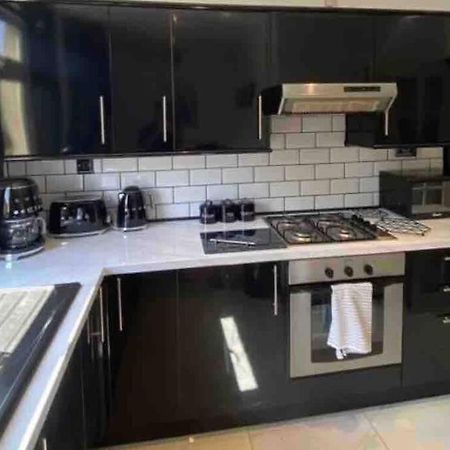 Lovely 2 Bedroom With Private Garden 에든버러 외부 사진