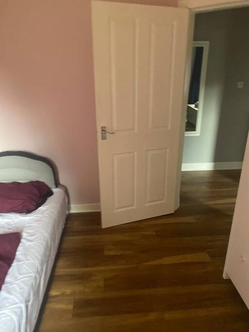 Lovely 2 Bedroom With Private Garden 에든버러 외부 사진